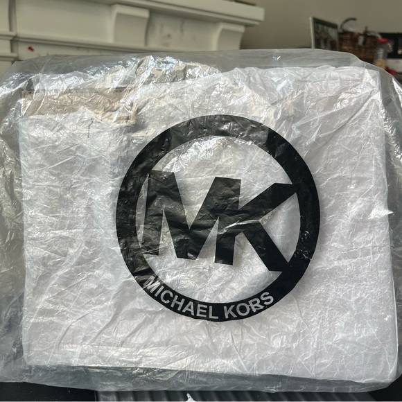 NWT brand new Michael Kors BRIDGETTE MEDIUM EAST WEST TOTE Dunk dark tan - Picture 5 of 10